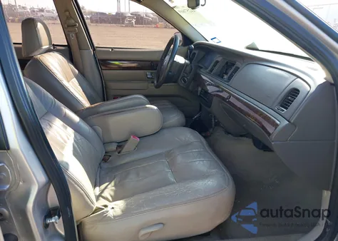 2010 Mercury Grand Marquis Ls (Fleet Only) z USA, uszkodzony, nr VIN 2MEBM7FV1AX613478